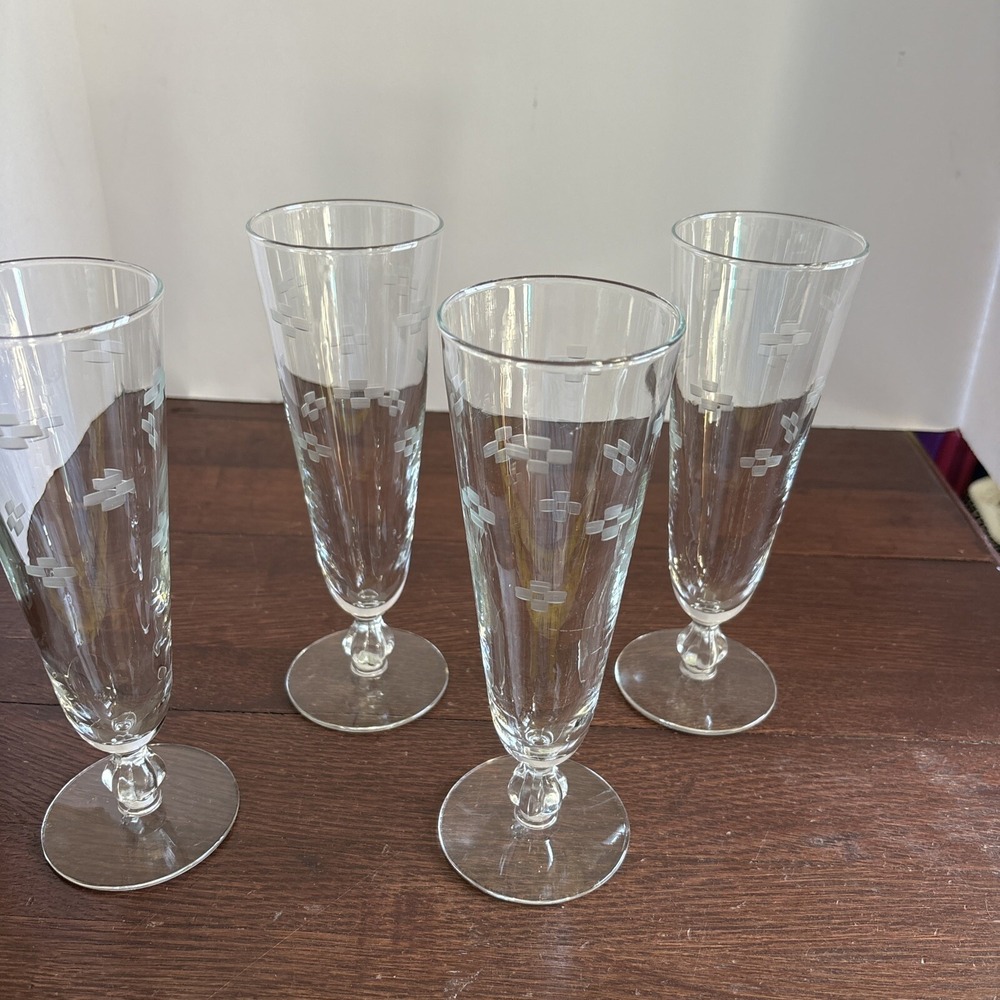 Libbey Plisner Blown Symphony Etched Discontinued Set Of 4